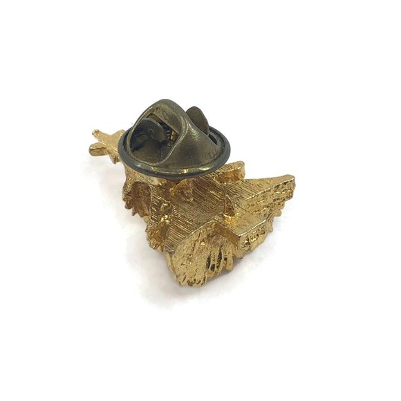 Small Gold Tone Christmas Tree Lapel Pin - Picture 3 of 5
